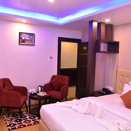Marinha Airport Hotel Kathmandu Exteriör bild