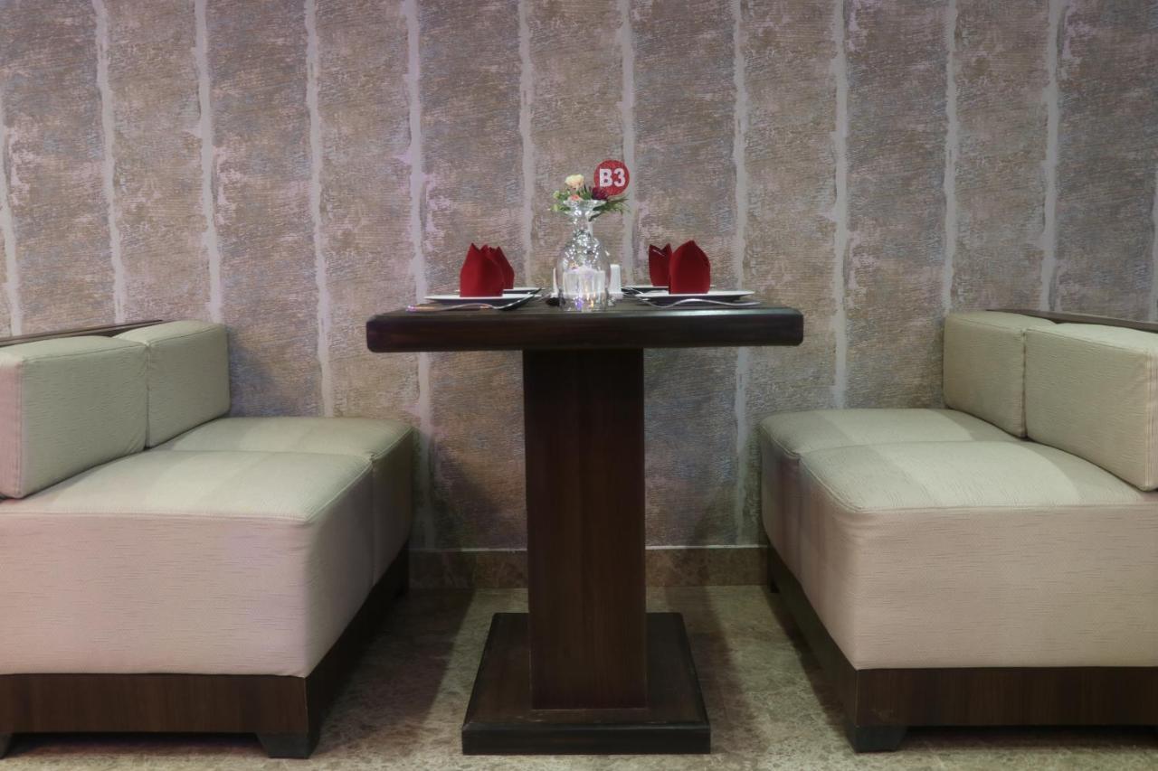 Marinha Airport Hotel Kathmandu Exteriör bild