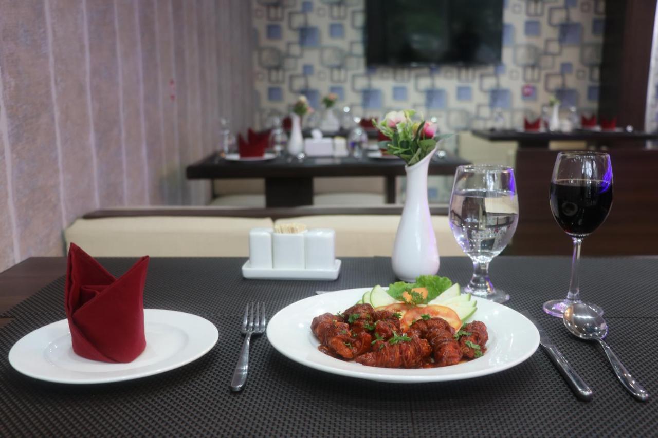 Marinha Airport Hotel Kathmandu Exteriör bild