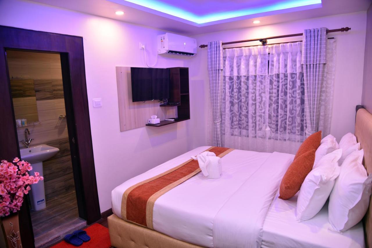 Marinha Airport Hotel Kathmandu Exteriör bild