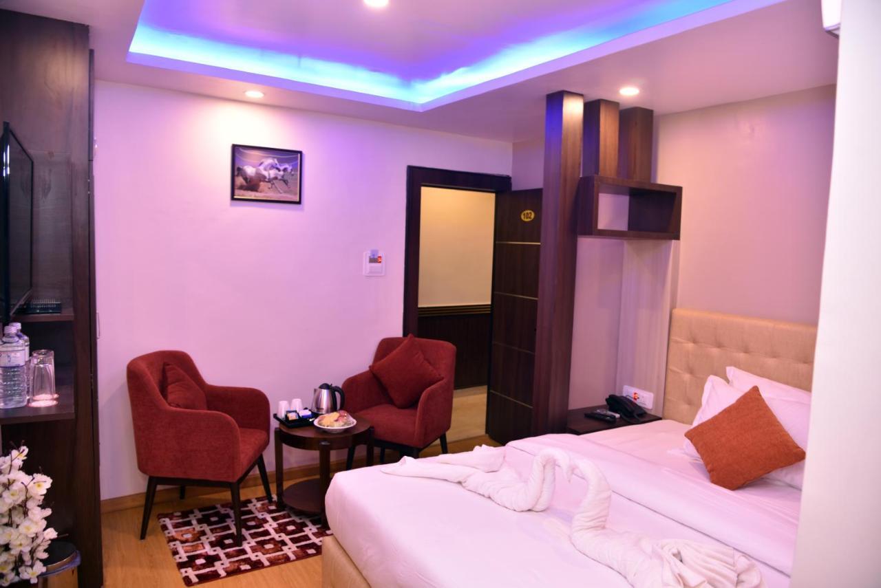 Marinha Airport Hotel Kathmandu Exteriör bild